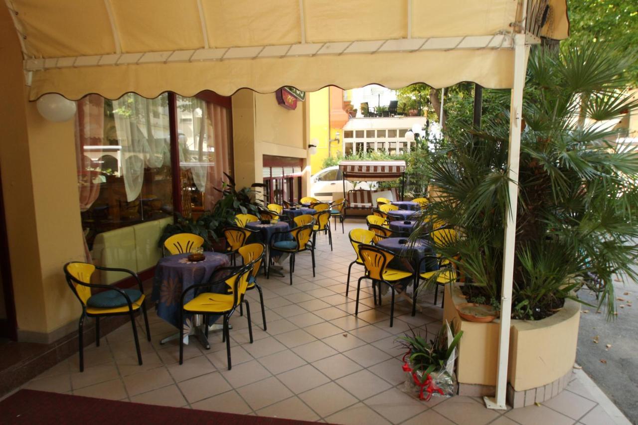 Hotel Colorado Rimini Exterior foto