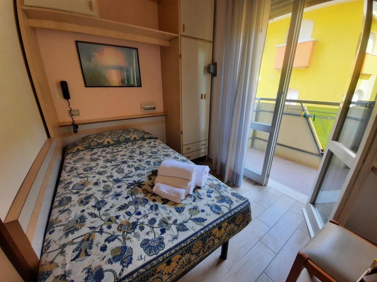 Hotel Colorado Rimini Exterior foto